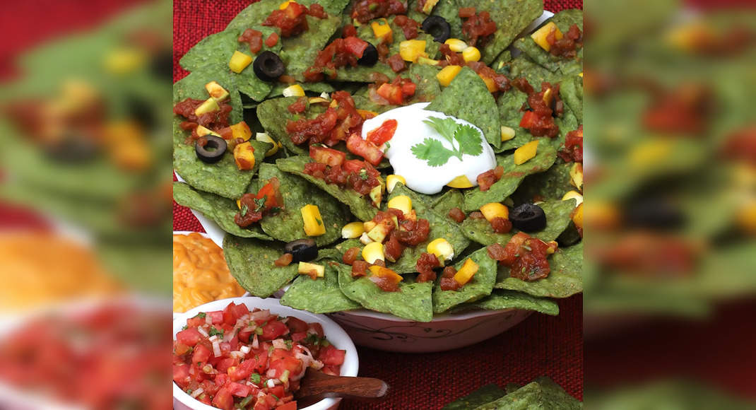 Veggie Supreme Spinach Nachos Recipe: How to Make Veggie Supreme Spinach Nachos Recipe